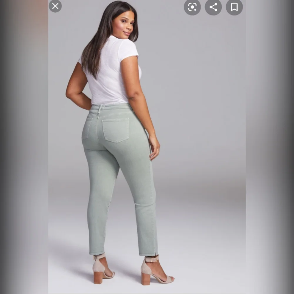 NYDJ Jeans Plus Size Jeans Size 22 NWT - Picture 3 of 6